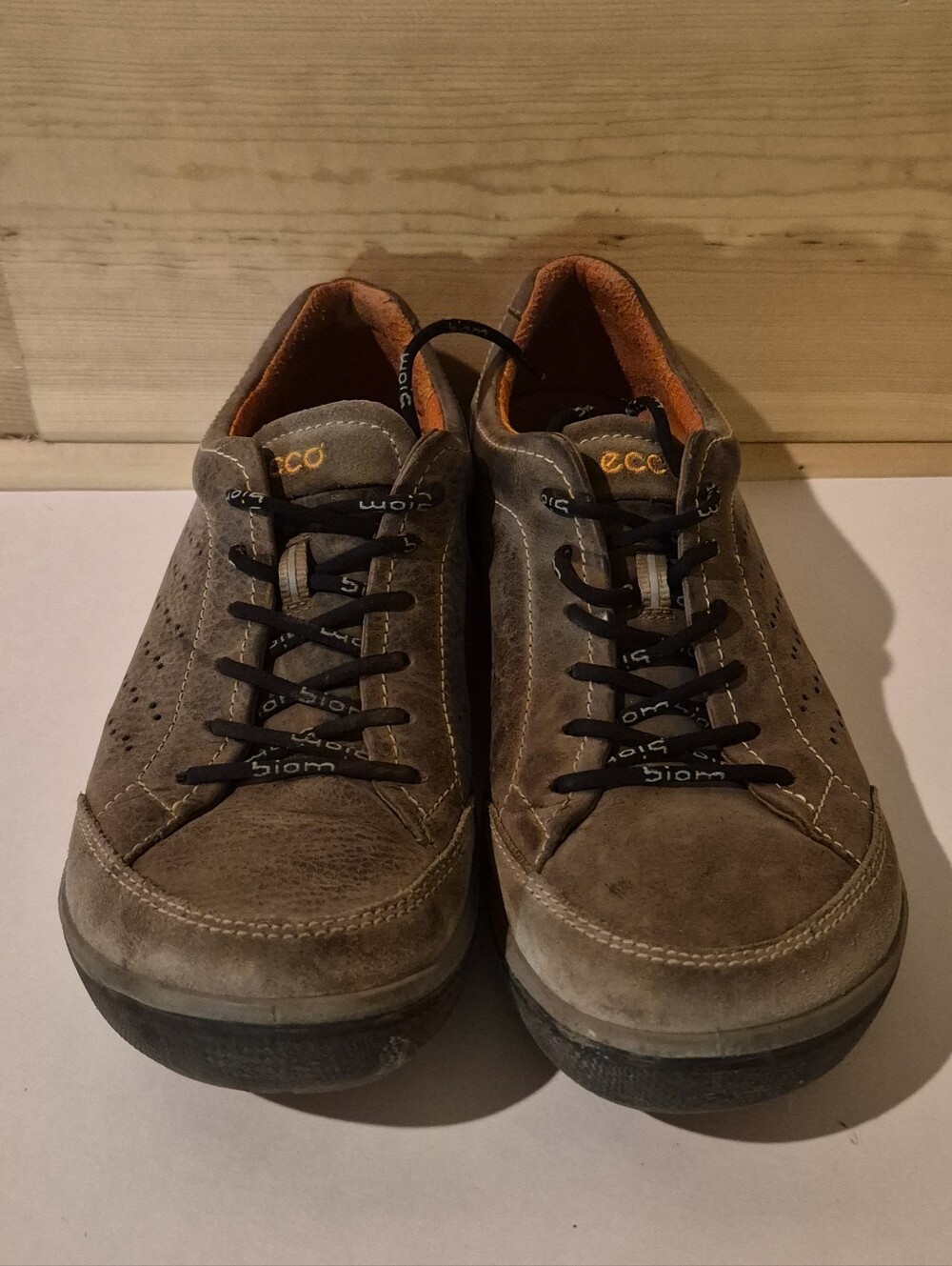 Ecco Men's Brown Suede Sneakers with Black Laces Size EU41/US8